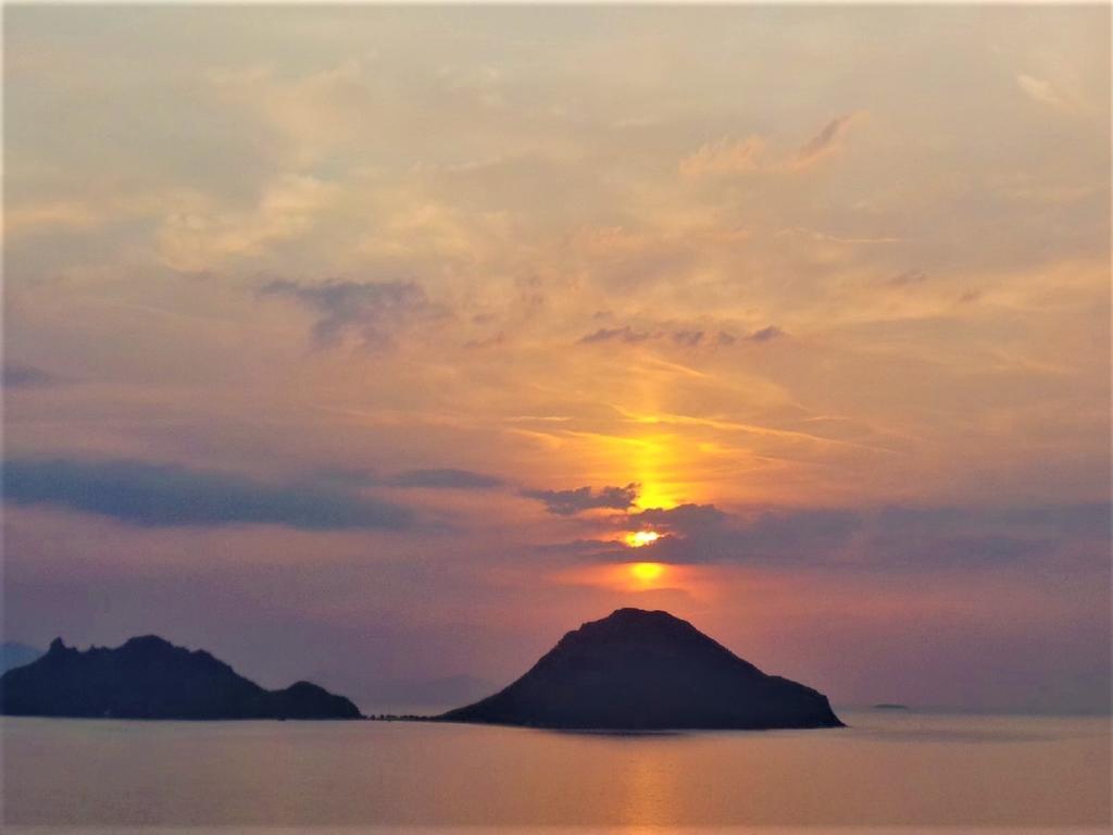 Sunset Mavi Villa Тургутрейс Екстериор снимка